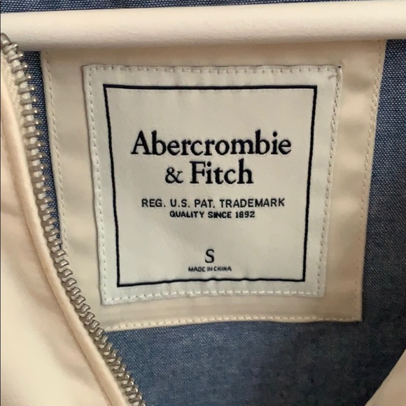 Bomber jacket - Picture 2 of 3